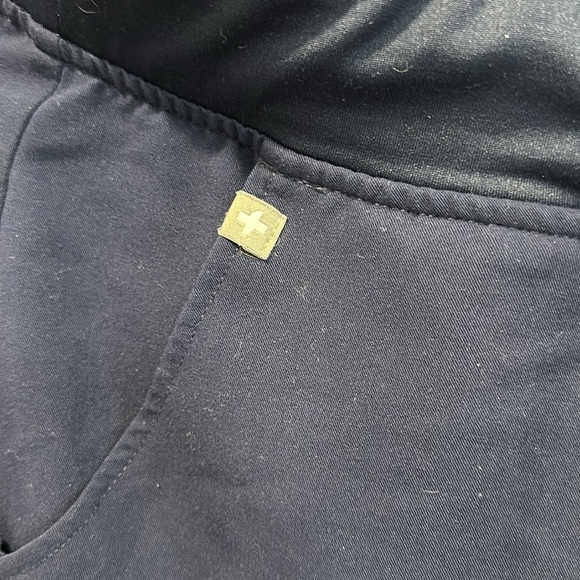 FIGS Scrub Bottoms-Navy Joggers - Picture 2 of 6